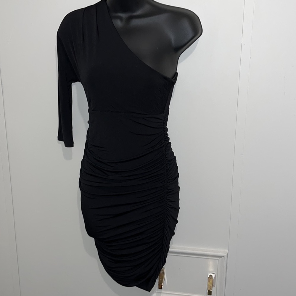 Sleeveless Black Body-con Dress w/ Ruched Sides
